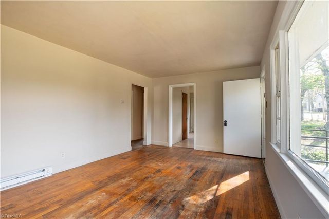 1447 Bretton Street, Winston-salem, NC 27107