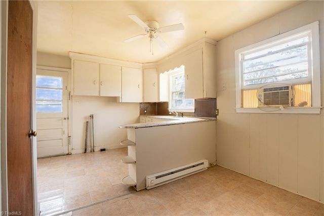 1447 Bretton Street, Winston-salem, NC 27107