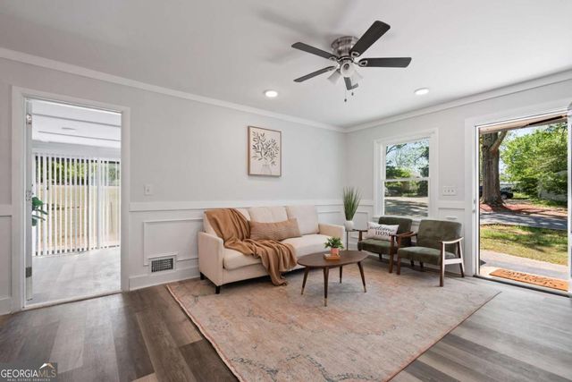 100 Pine Circle, Jonesboro, GA 30236