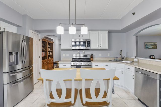 7927 Trinity Circle 3NW, Tinley Park, IL 60487