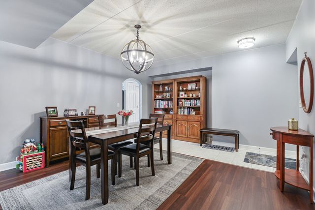 7927 Trinity Circle 3NW, Tinley Park, IL 60487