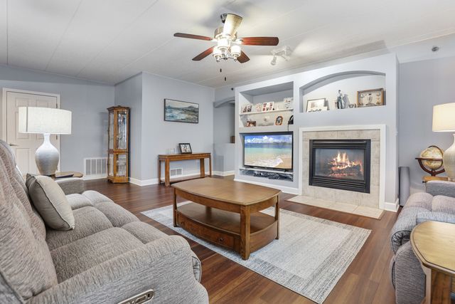 7927 Trinity Circle 3NW, Tinley Park, IL 60487