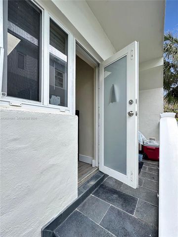 965 Bay Dr 2, Miami Beach, FL 33141