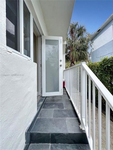 965 Bay Dr 2, Miami Beach, FL 33141