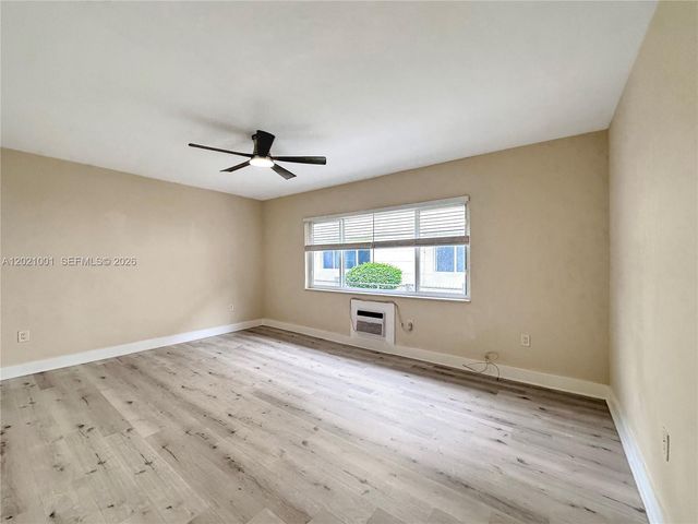 965 Bay Dr 2, Miami Beach, FL 33141