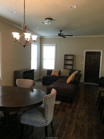 619 Preston Street, College Station, TX 77840