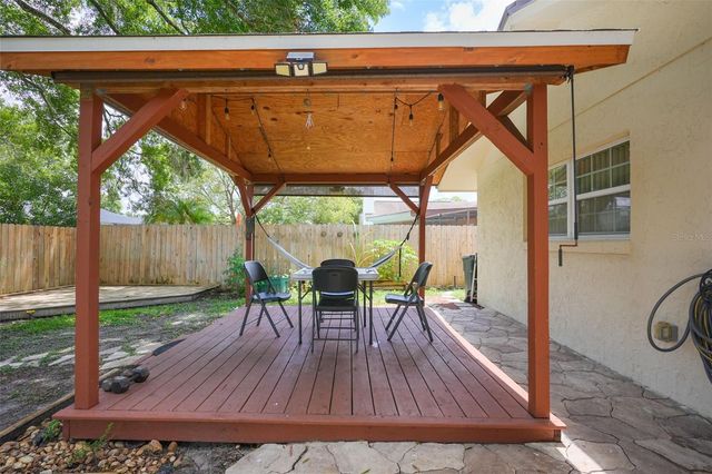 1304 SANDALWOOD DRIVE, Plant City, FL 33563
