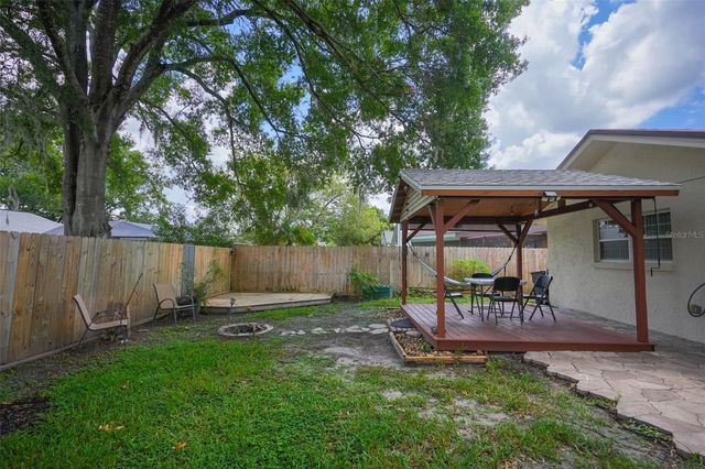 1304 SANDALWOOD DRIVE, Plant City, FL 33563