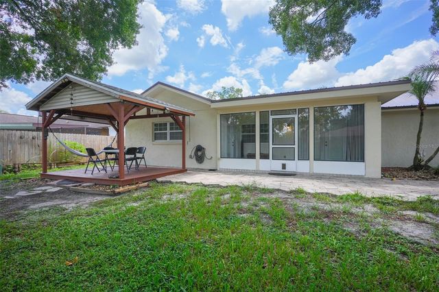 1304 SANDALWOOD DRIVE, Plant City, FL 33563