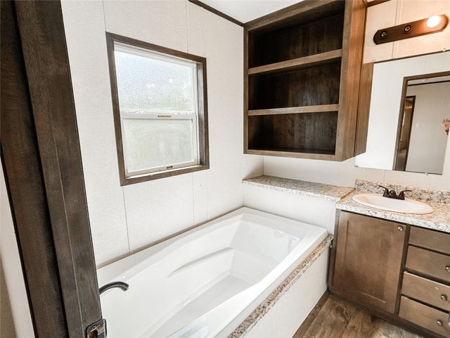 157 S Redbird Lane, Eufaula, OK 74432