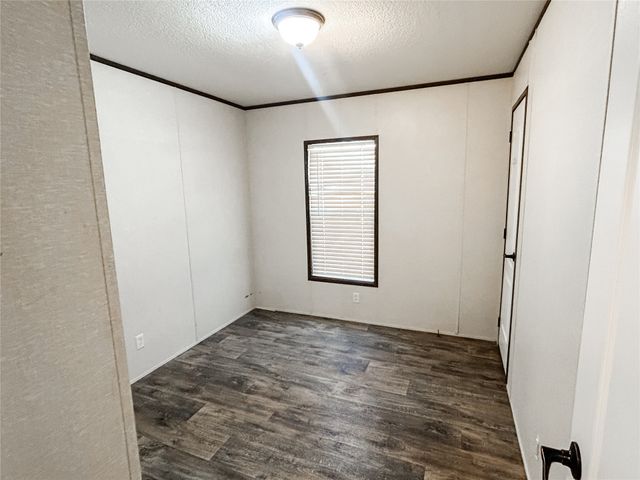 157 S Redbird Lane, Eufaula, OK 74432