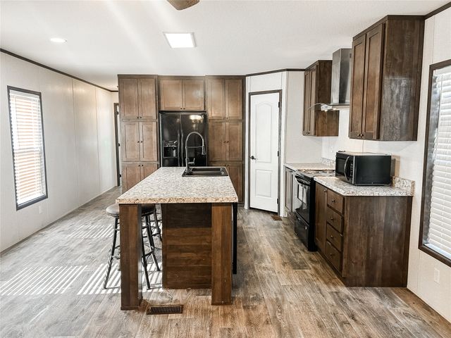 157 S Redbird Lane, Eufaula, OK 74432