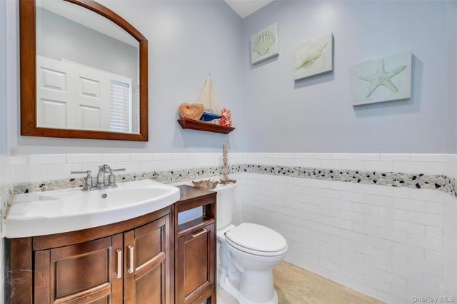 158 South Street, Manorville, NY 11949
