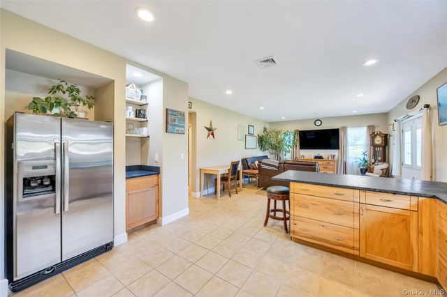 158 South Street, Manorville, NY 11949