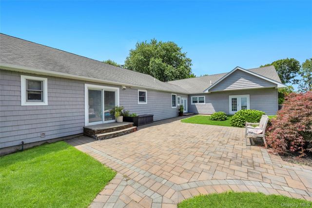 158 South Street, Manorville, NY 11949