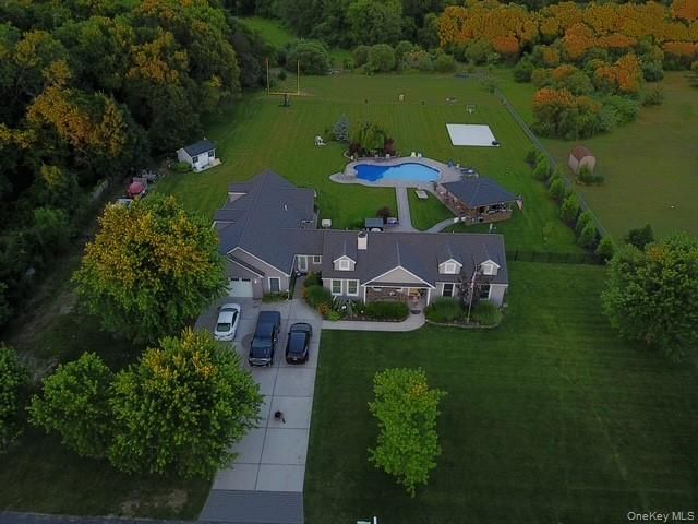 158 South Street, Manorville, NY 11949