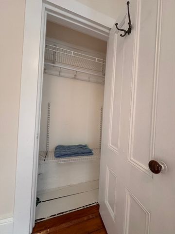 68 Cottage 68, Newton, MA 02464