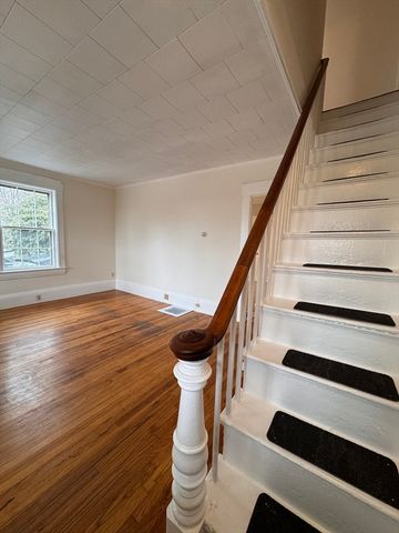 68 Cottage 68, Newton, MA 02464