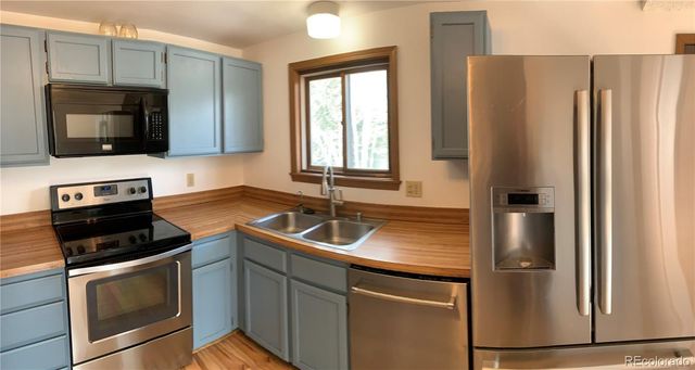 490 W Coyote Drive, Silverthorne, CO 80498