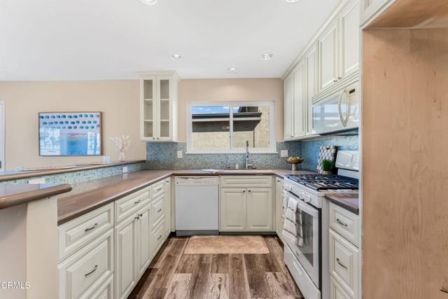 3051 E Harbor Blvd, Ventura, CA 93001