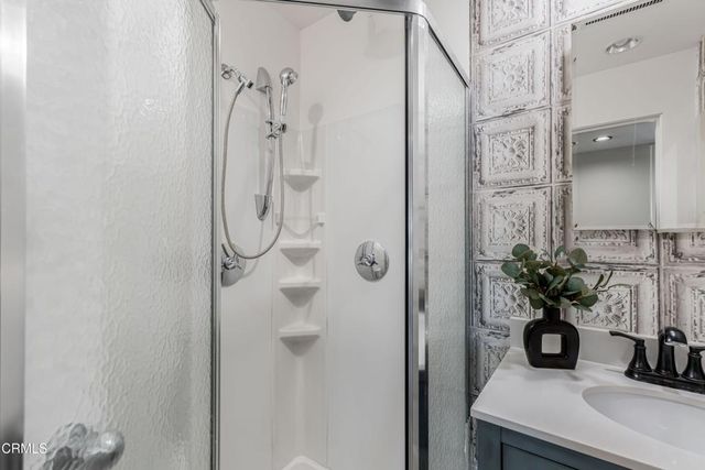 3051 E Harbor Blvd, Ventura, CA 93001