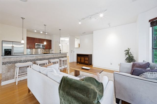 4333 Gilbert Avenue 219, Dallas, TX 75219