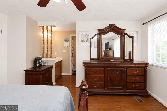 300 BARKSDALE PL, Stafford, VA 22554