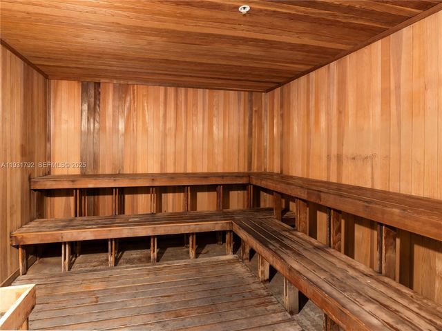 2950 NE 188th St 225, Aventura, FL 33180