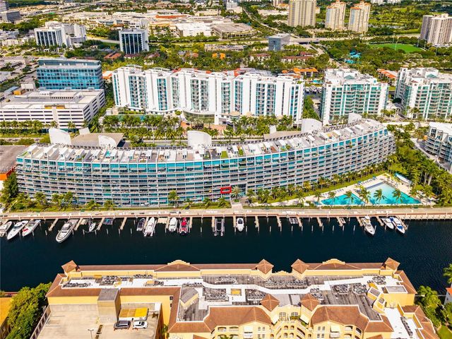 2950 NE 188th St 225, Aventura, FL 33180