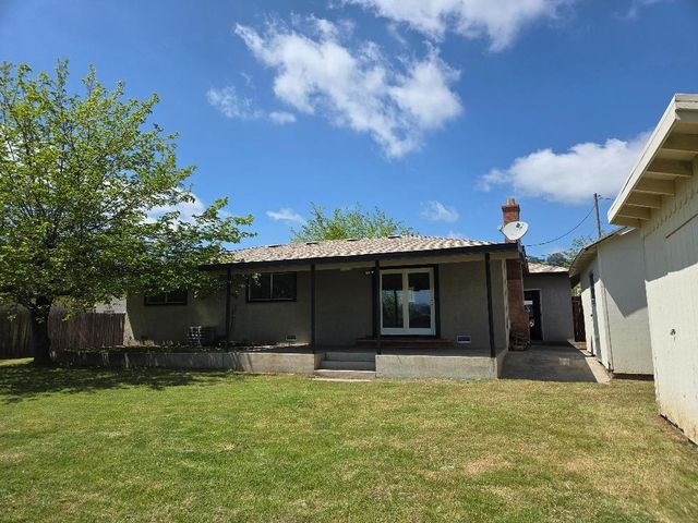 157 Sequoia Ave, Valley Springs, CA 95252