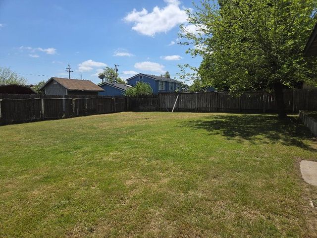 157 Sequoia Ave, Valley Springs, CA 95252