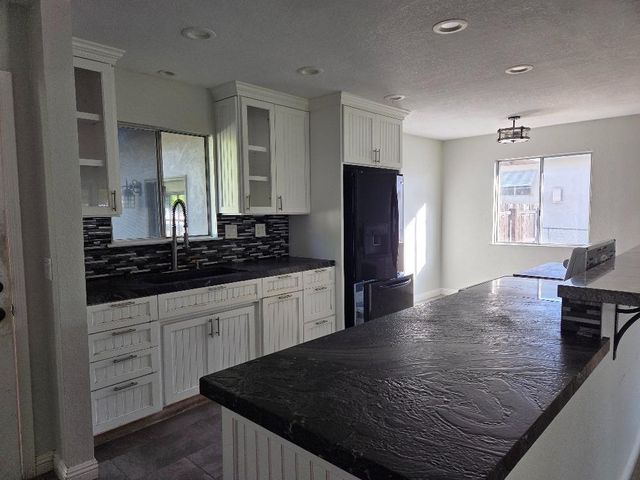 157 Sequoia Ave, Valley Springs, CA 95252