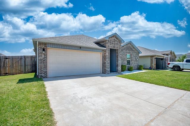 3512 Moraine Drive, Yukon, OK 73099