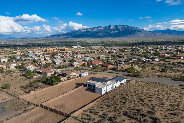 6809 Japura Court NE, Rio Rancho, NM 87144