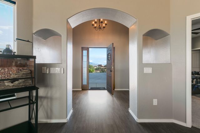 6809 Japura Court NE, Rio Rancho, NM 87144