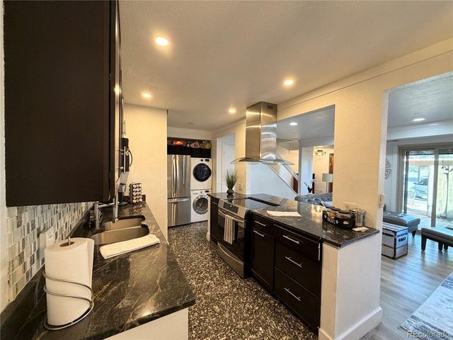 7995 E Mississippi Ave K9, Denver, CO 80247