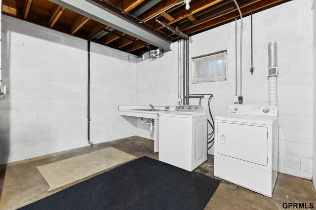 2510 S 49th Street, Omaha, NE 68106