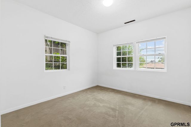 2510 S 49th Street, Omaha, NE 68106