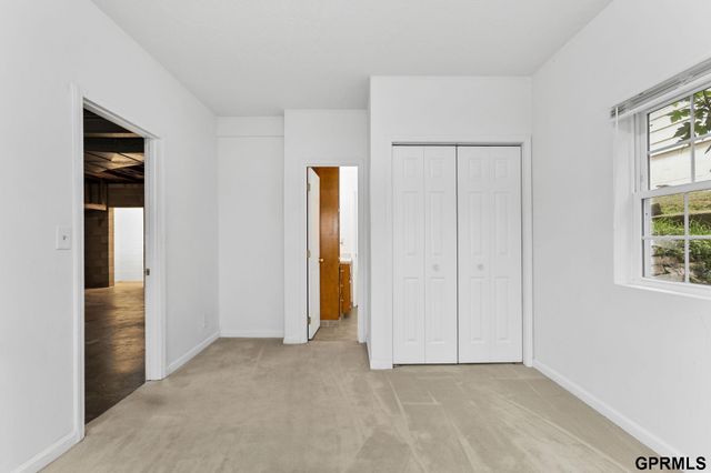 2510 S 49th Street, Omaha, NE 68106