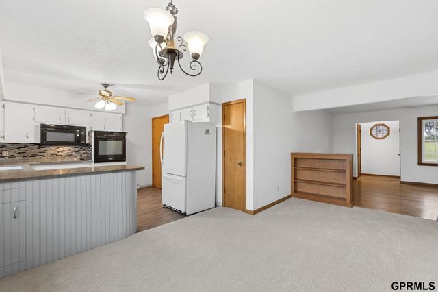 2510 S 49th Street, Omaha, NE 68106