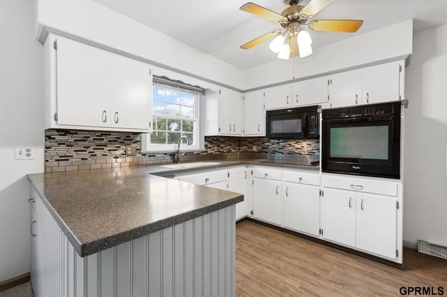 2510 S 49th Street, Omaha, NE 68106