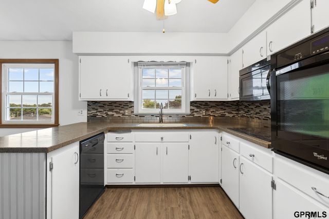 2510 S 49th Street, Omaha, NE 68106