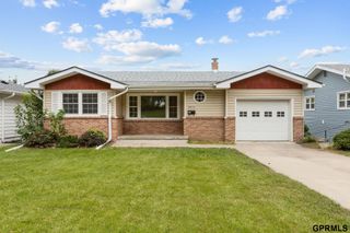 2510 S 49th Street, Omaha, NE 68106