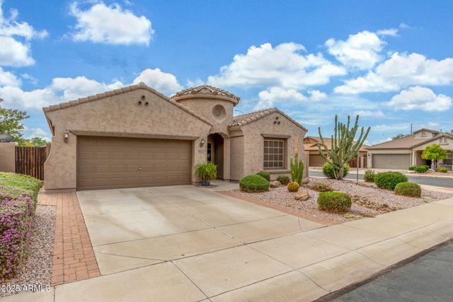 10831 E SYLVAN Avenue, Mesa, AZ 85212