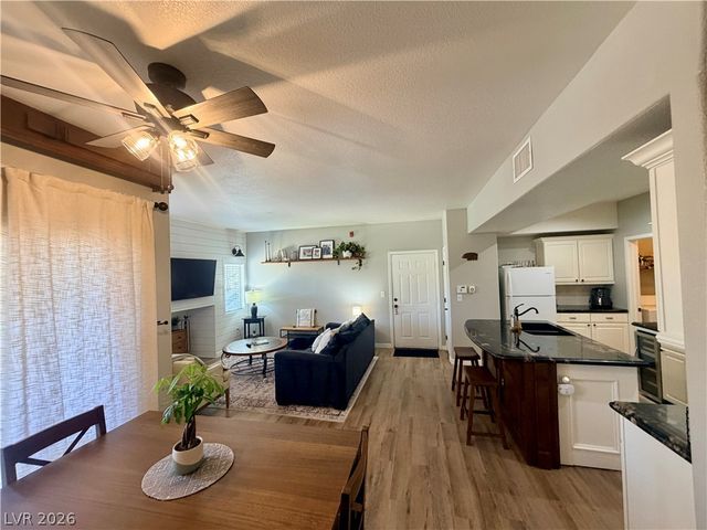 8250 North Grand Canyon Drive 1076, Las Vegas, NV 89166