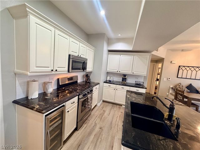 8250 North Grand Canyon Drive 1076, Las Vegas, NV 89166