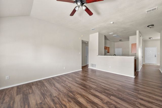 812 Sierra Circle, Burleson, TX 76028