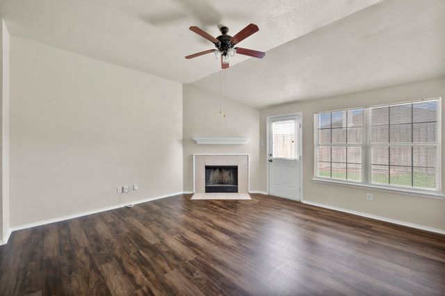 812 Sierra Circle, Burleson, TX 76028