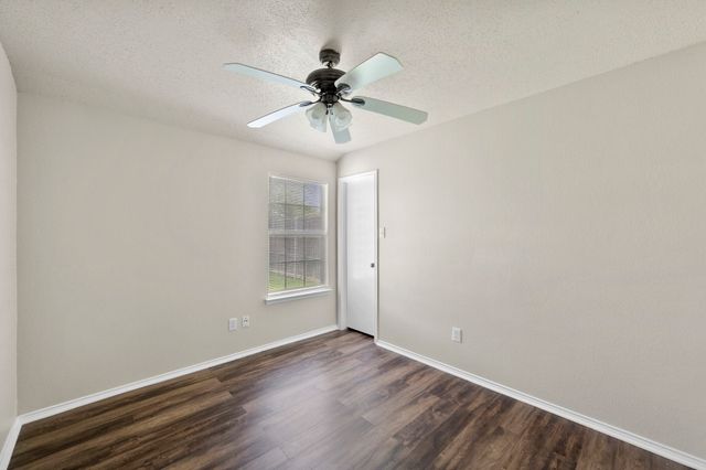 812 Sierra Circle, Burleson, TX 76028