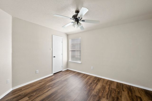 812 Sierra Circle, Burleson, TX 76028